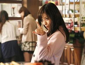 娱乐吃瓜酱刚毕业的大学生,娱乐吃瓜酱的毕业大学生活剪影